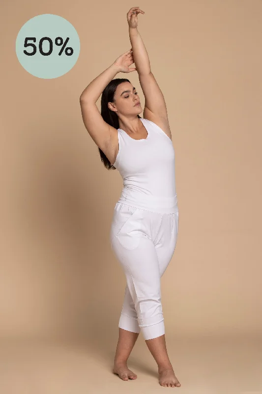 I'mPerfect Organic Cotton Pure White Slouchy Capri Yoga Pants 50%off