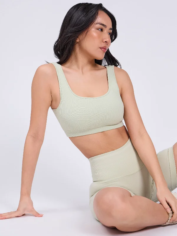 Scoop Seamless Sports Bra - Pistachio